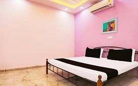 Hotel O Rajendra Palace
